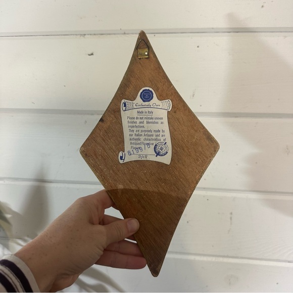 Vintage Florentine Gold Gilt Wood Diamond Shape Wall Plaque | Made in Italy - Picture 5 of 8